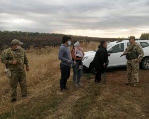 На границе с РФ задержали нелегалов из Афганистана