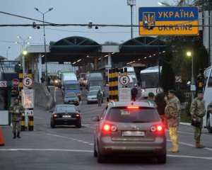 На кордоні з Польщею виявили в коробках 127 тисяч фунтів