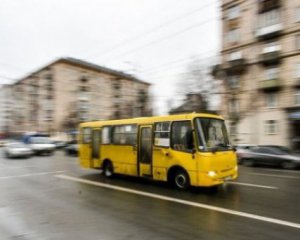 Під час руху загорілася маршрутка