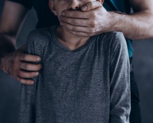 Познайомився в інтернеті і заманив на дачу: чоловік зґвалтував 13-річного хлопця