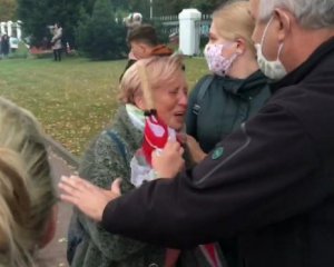 В Минске ОМОН использовал светошумовые гранаты против пенсионеров