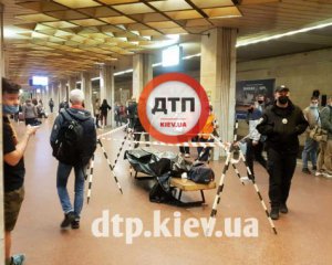 У столичному метро помер чоловік