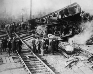 Сон машини та стал причиной аварии поезда: 18 погибших