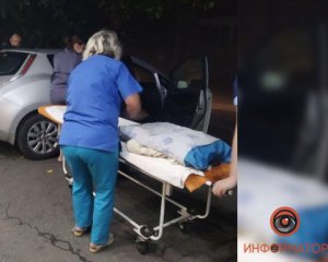 Не встигли доїхати в лікарню: чоловік прийняв у жінки пологи в таксі
