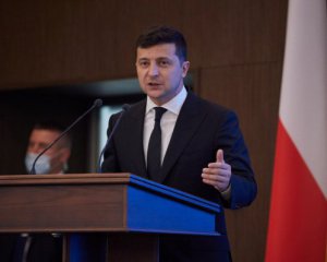 &quot;Наш пародійний президент вирішив стати президентом-баши... Ростов стає ближчим&quot; - соцмережі реагують на опитування Зеленського