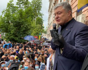 Порошенко одужав після коронавірусу