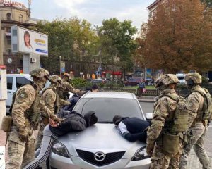 Правоохоронці затримали групу вимагачів