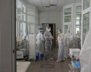 В больницах осталось только 800 мест для больных Covid-19 - Минздрав