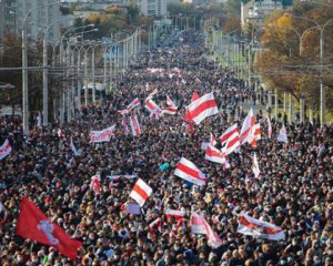 Протести в Мінську: почалися масові затримання