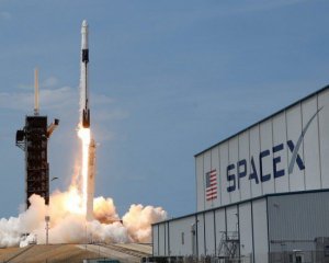 Ракета SpaceX з 60 супутниками Starlink успішно стартувала на орбіту