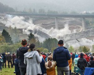 В Германии взорвали мост на автобане