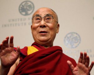 Далай-лама вперше  спілкується з українцями онлайн
