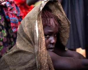 Сотням кениек ежедневно проводят жестокое обрезание