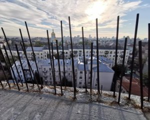 Скандальное здание возле Софии Киевской готовят к демонтажу