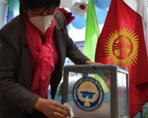 У Киргизстані скасували позачергові вибори президента та парламенту