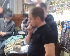 Правоохоронець постачав у СІЗО наркотики