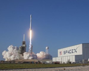 Falcon 9 успешно приземлилась на платформе в Атлантике