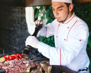 10 кулінарних порад, які зроблять страви смачнішими