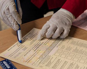 У Чернігові виборець проголосував за Путіна і "Єдину Росію"