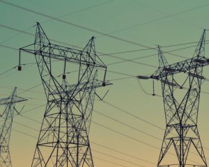 Ахметову разрешили не платить 1 млрд грн за пользование электросетями