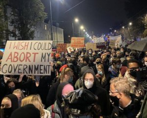 В Польше протесты из-за запрета абортов: протестующие перекрыли дороги