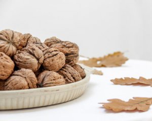 Грецкие орехи: когда собирать, как правильно сушить и хранить