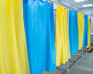Причина - не пандемия: низкую явку на украинских выборах сравнили с зарубежной