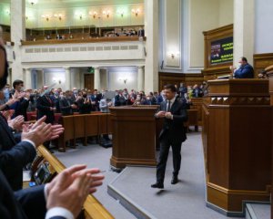 У партії Зеленського прокоментували переформатування коаліції і розпуск Ради