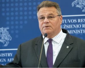 Глава МИД Литвы прокомментировал политические дела о Порошенко
