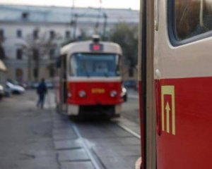 35-й трамвайний маршрут Києва закрили. Інші курсуватимуть зі змінами