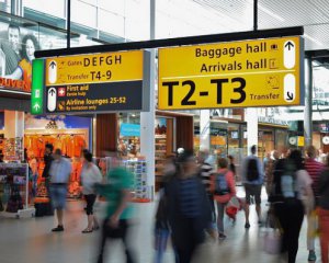 Який аеропорт забрав у лондонського звання найбільшого в Європі