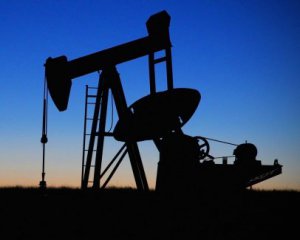 Нефтяной рынок обвалился до минимального значения