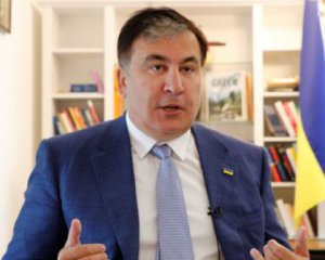 Саакашвили отказывается от поста премьера Грузии