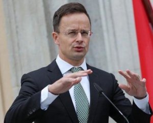 У глави МЗС Угорщини виявили коронавірус