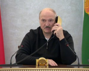 Лукашенко почав звільняти чиновників. Це можуть бути останні рішення його режиму