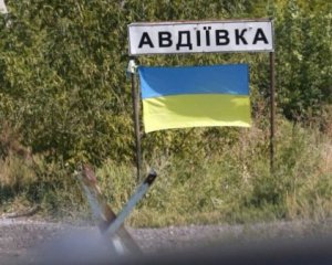 Російський окупант на Донбасі гатить із гранатометів