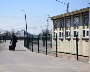 На Донбассе возобновляют работу имеющихся КПВВ