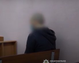 Мужчина устроил резню на улице и изменил внешность, чтобы спрятаться