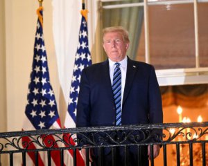 "Знає, що все скінчено" - радники Трампа розповіли ЗМІ про його рішення