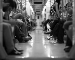 Вчені дослідили, чи є коронавірус у метро та автобусах
