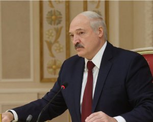 У Білорусі &quot;ніякою революцією не пахне&quot; - Лукашенко