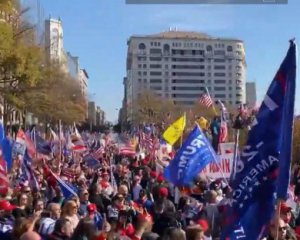 Сторонники Трампа вышли на митинг в Вашингтоне: протесты переросли в кровавые столкновения