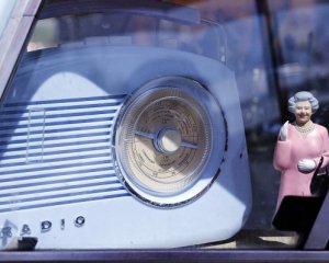 На радіо оголосили про смерть королеви та ще низки живих знаменитостей