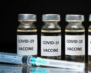 Перші вакцини проти коронавірусу можуть почати колоти 11 грудня