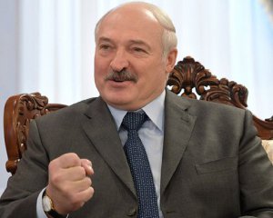 &quot;Мы запретим фашисткую символику&quot; - Лукашенко о бкб-флагах митингующих