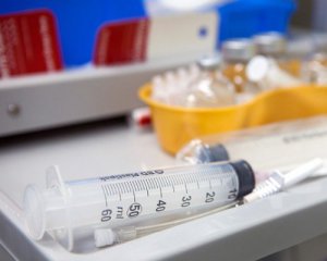 Вакцина від Covid-19: Україна може сама виготовляти зареєстрований препарат