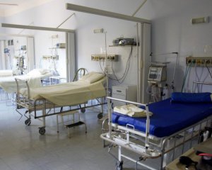 В Україні проблеми з кількістю вільних ліжок для хворих на Covid-19
