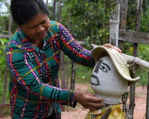 Проти коронавірусу виставляють опудала
