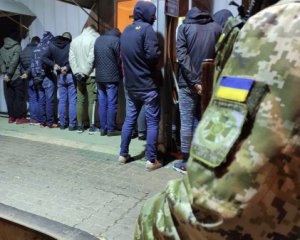 Прикордонники затримали групу нелегальних мігрантів