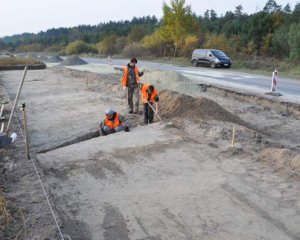 Во время строительства дороги нашли жилье древних людей